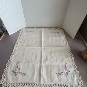 Elegant Cream Lace Linen with Floral Embroidery